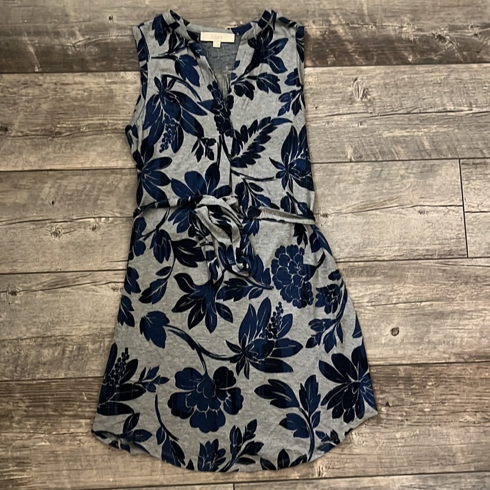 LOFT dress with blue floral pattern (XS)